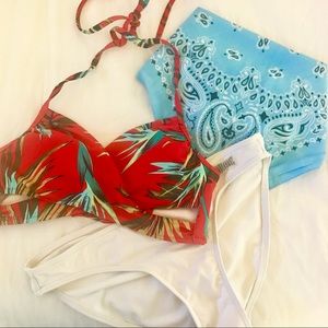NWOT VS PINK RED TROPICAL FLORAL BIKINI TOP!!!